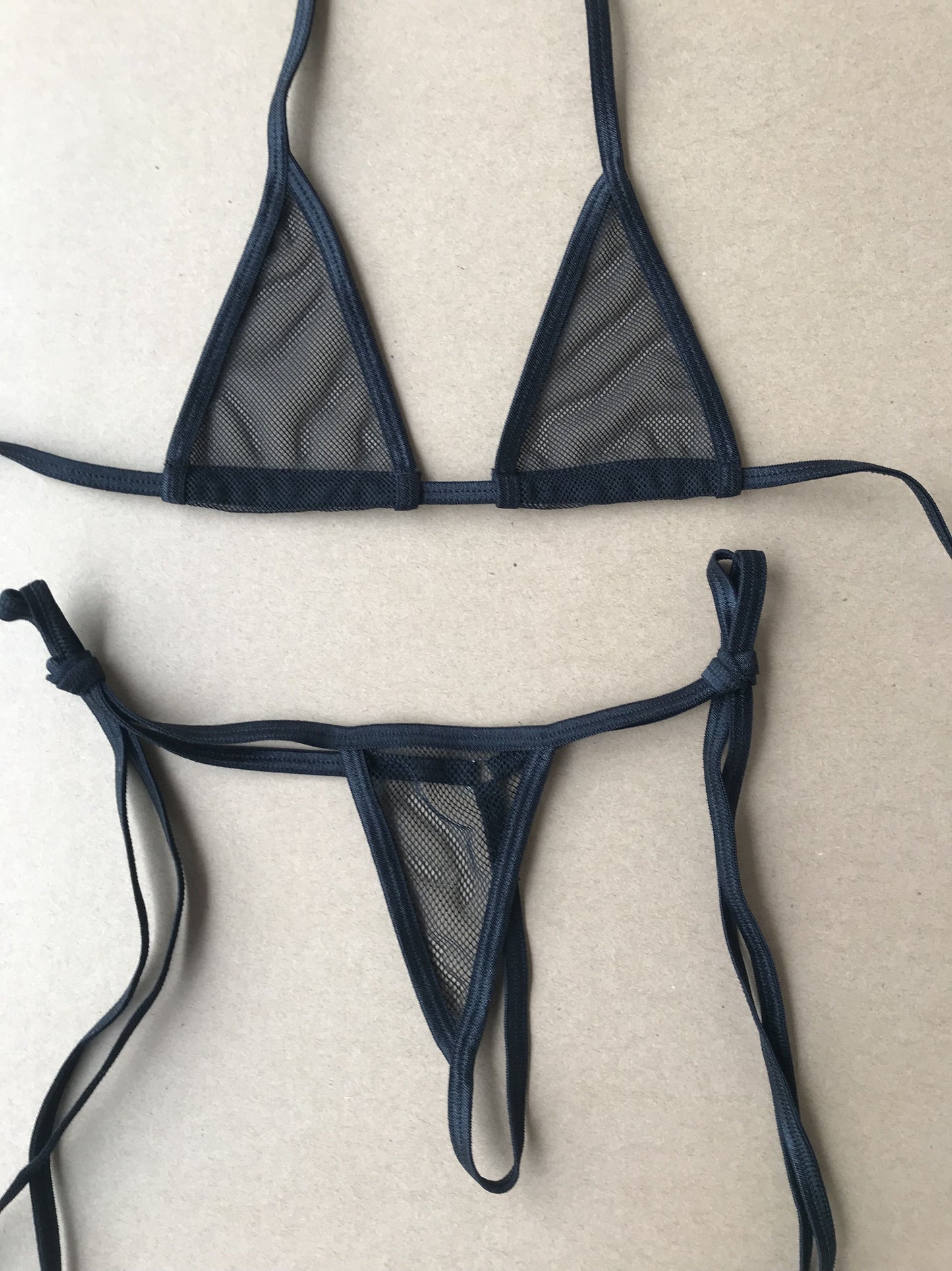 Three-point bikini swimsuit