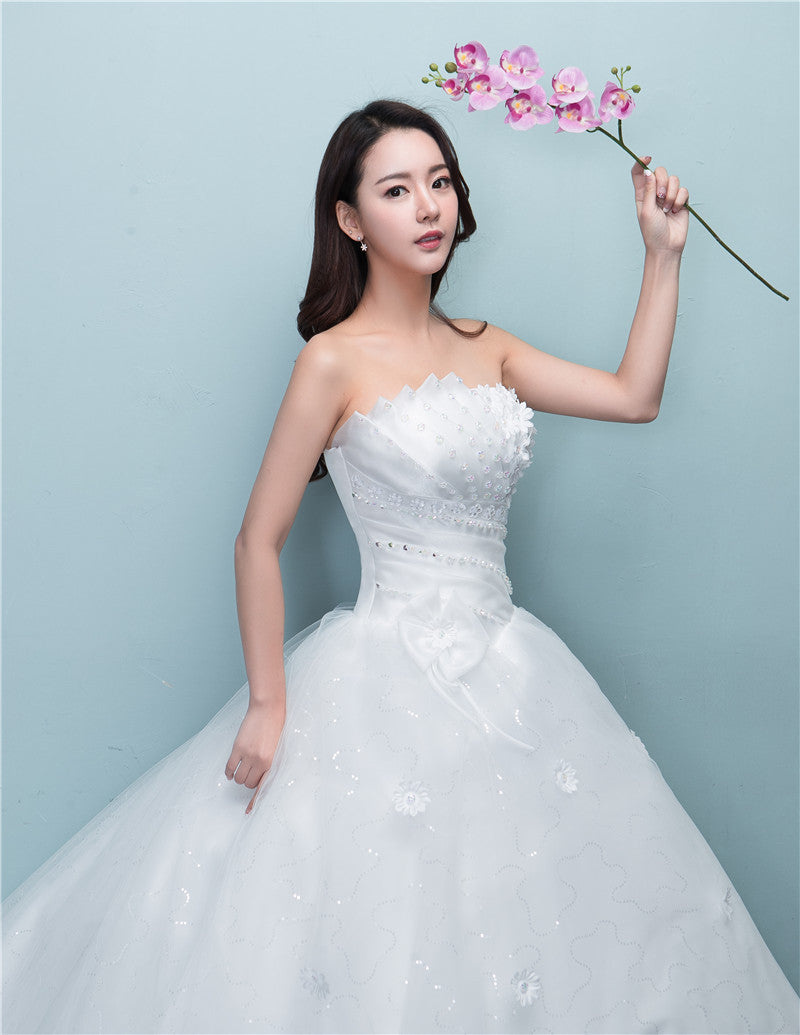 Wedding dress new large tail
