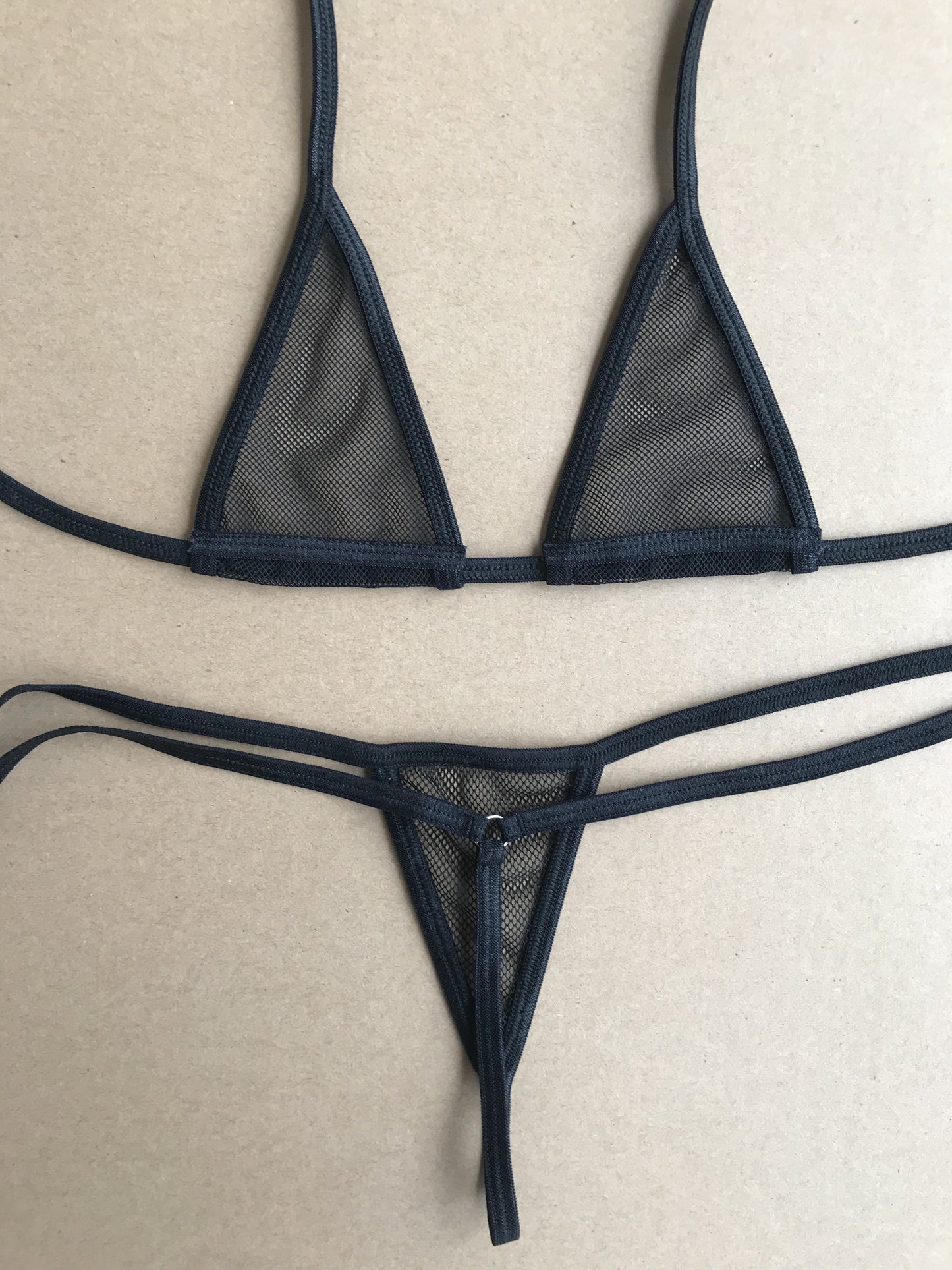 Three-point bikini swimsuit
